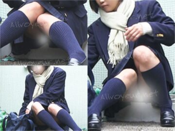 お座り女子校生 さりげなくパンティが見えてしまう お座り女子校生 さりげなくパンティが見えてしまう