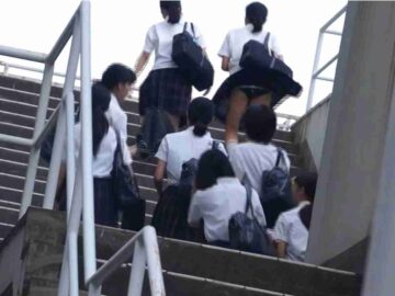 【再販】神風がJK達のスカートをめくりまくり！！！