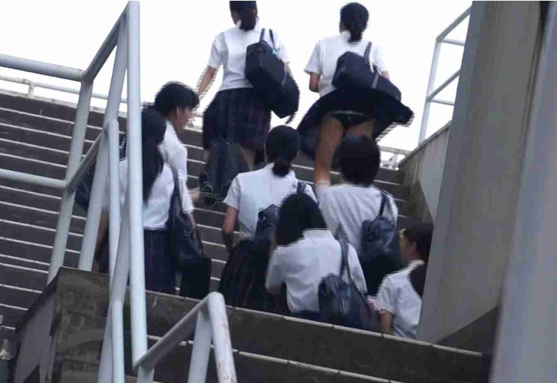 【再販】神風がJK達のスカートをめくりまくり！！！
