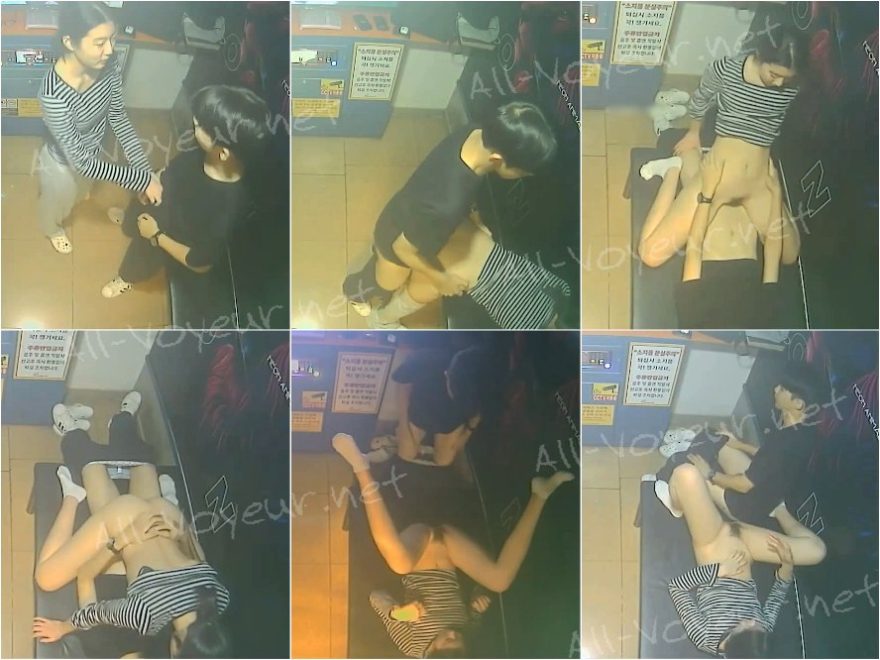 【ハッキングカメラ】4月の新KTVでシザーハンド美女がセックス、男は早漏寸前