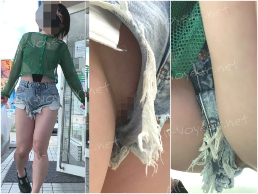 奇跡の淫乱女・・きつく食い込むハイレグボディスーツで公然露出♥